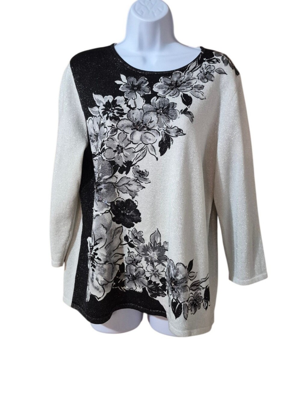 Alfred Dunner Ivory and Black Floral Sparkle Scoop Neck Lightweight Sweater Sz M